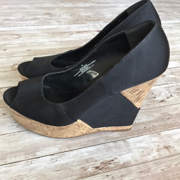 Mossimo Black Cork Open Toe Wedges Size 10 - Picture 5 of 8